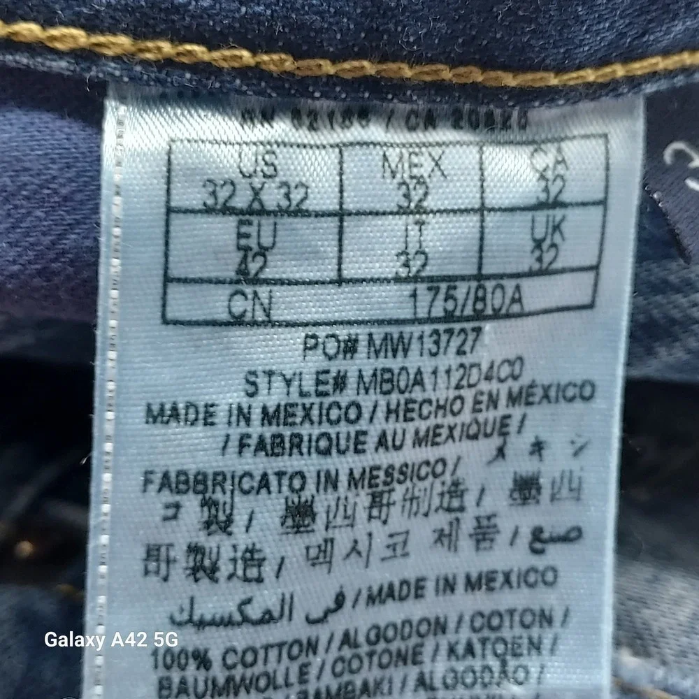 Guess Kennedy‎ Relaxed Tapered Jeans Mens 34x33 Medium Wash Blue Denim MB0A112D